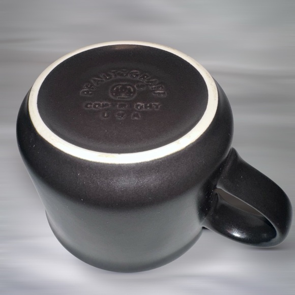 Pfaltzgraff “Midnight Sun” Mugs with Saucers Matte Black 4 Piece Set - Picture 7 of 10